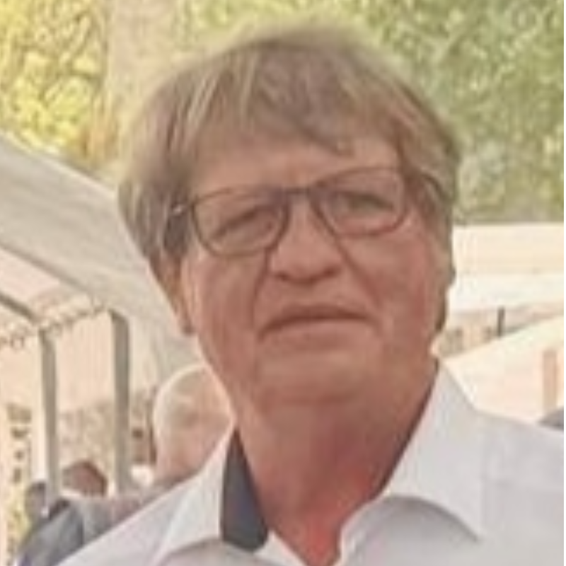  Winfried Book